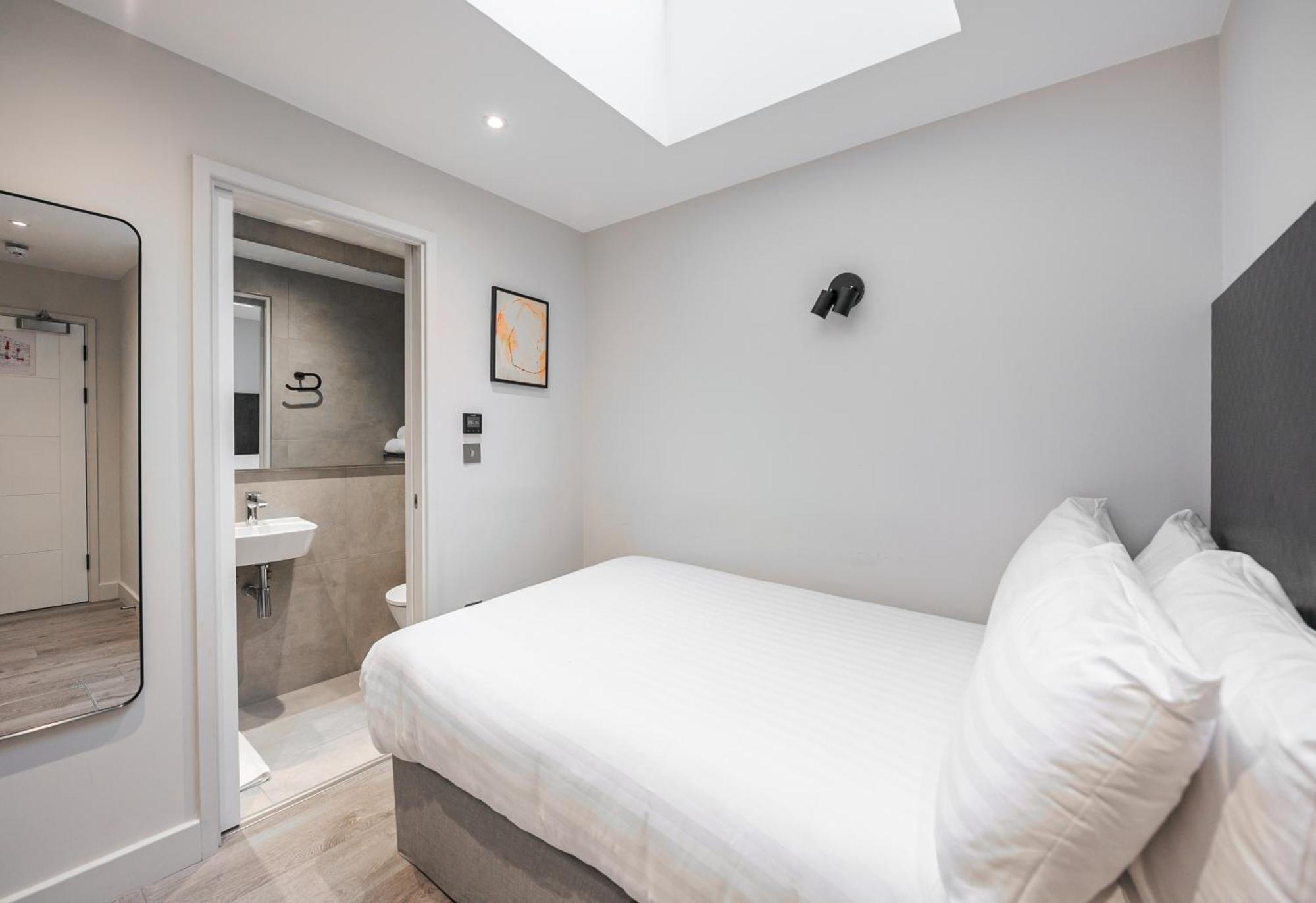 St Pancras Inn Лондон Екстер'єр фото