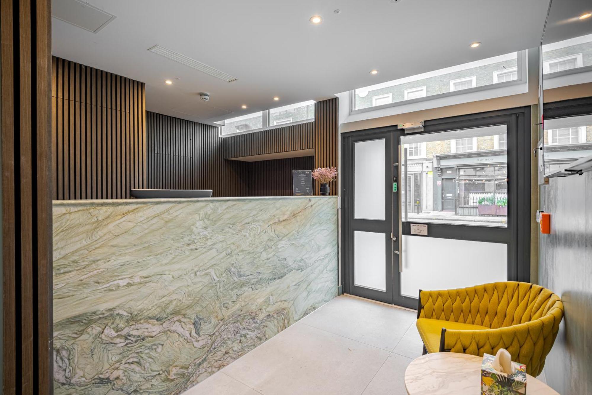 St Pancras Inn Лондон Екстер'єр фото